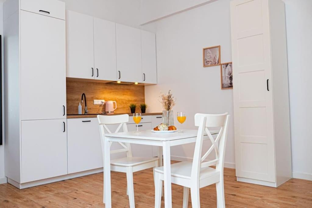 Komfortowy Apartament W Centrum Warsaw Luaran gambar
